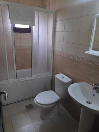Отели типа «постель и завтрак» River apartmants and rooms M Колашин Семейный люкс-14